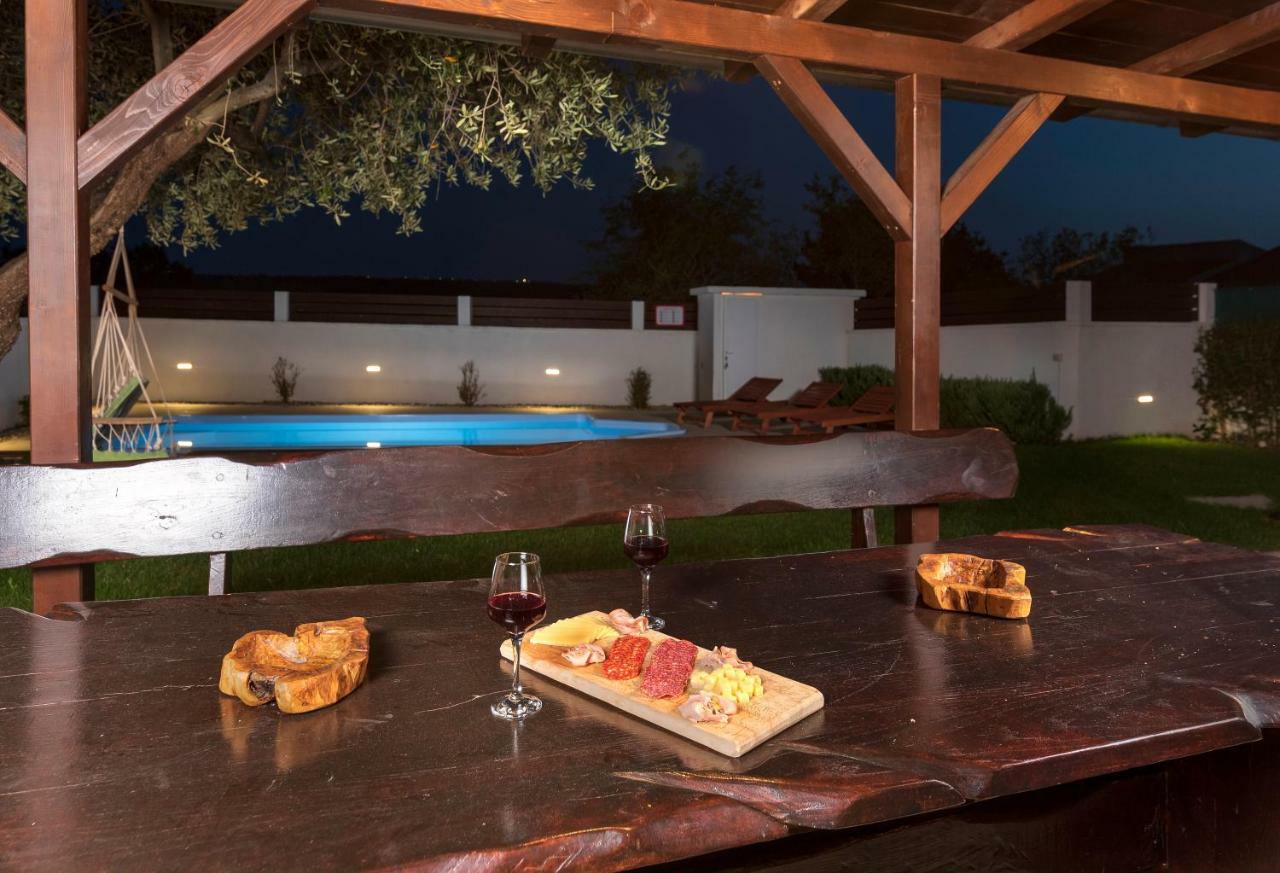 Villa Solymar Posedarje Exterior foto